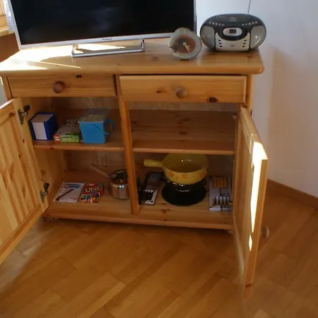 Chasa Laschadura Apartman Zernez